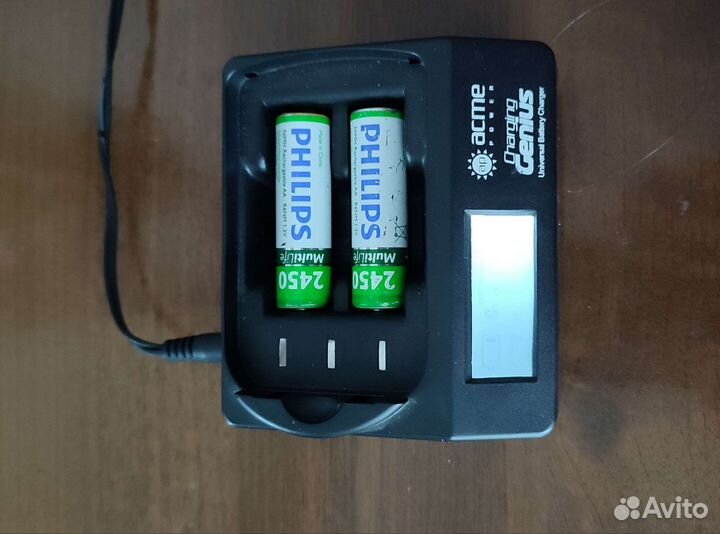 Универсальное зарядное устройство