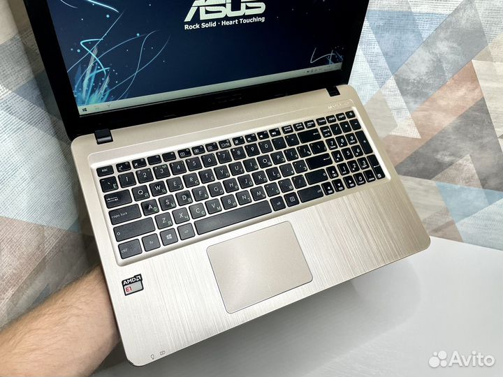 Ноутбук Asus для учебы