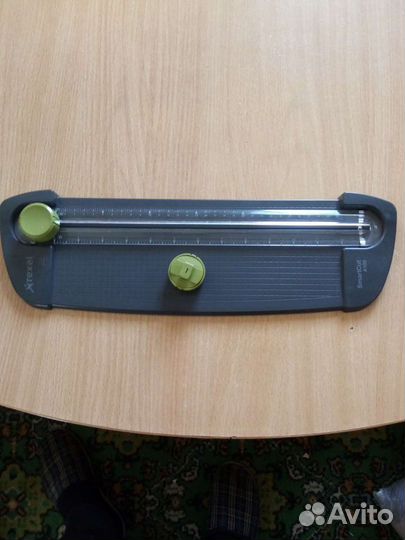 Резак для бумаги роликовый