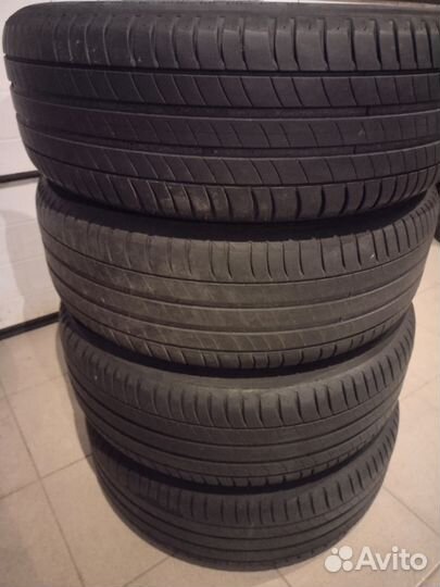 Колеса Toyota 215/60 R17 литые диски летние шины