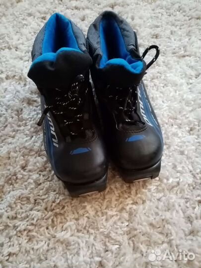 Лыжные ботинки