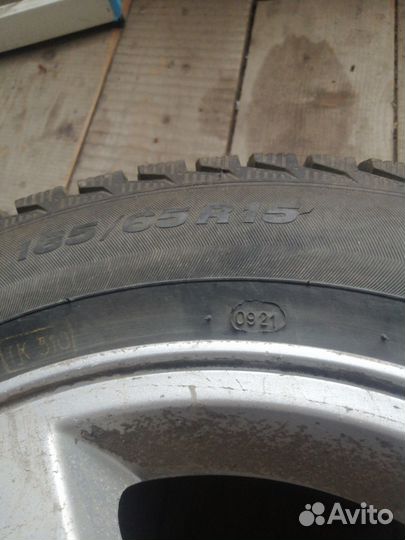 Продам зимние шипованные колеса r15