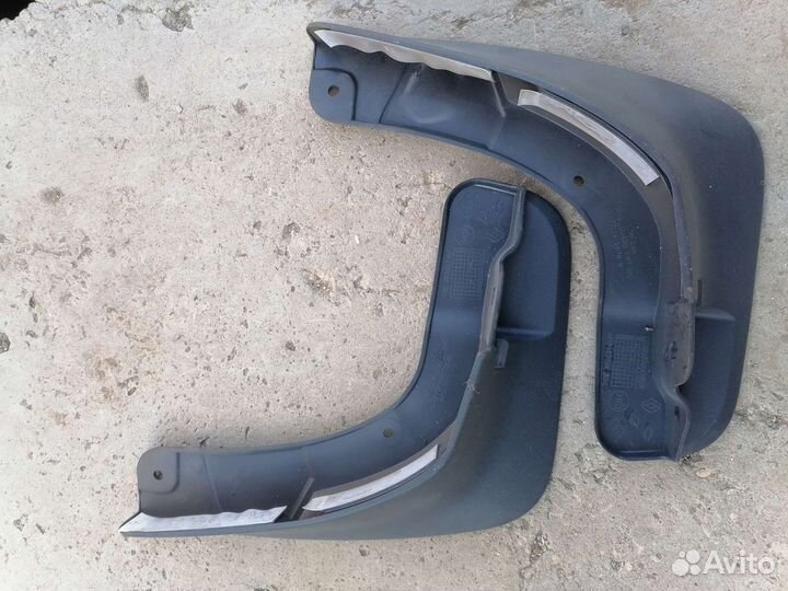 Передние брызговики renault