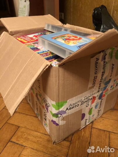 Коробка видео кассет