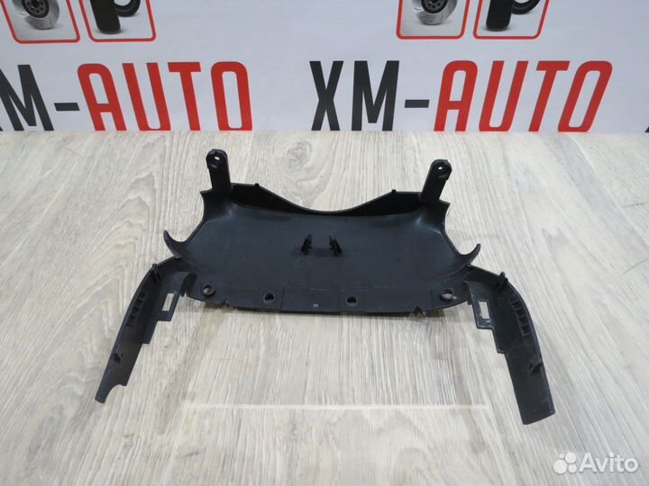 Кожух рулевой колонки Toyota Camry 55