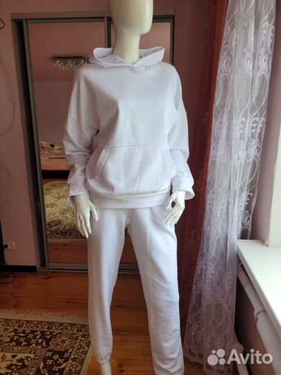 Спортивный костюм женский новый