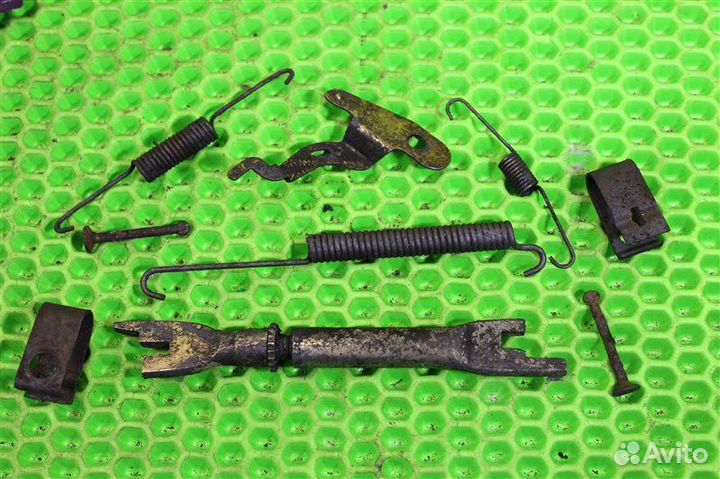 Механизм стояночного тормоза задний левый Suzuki