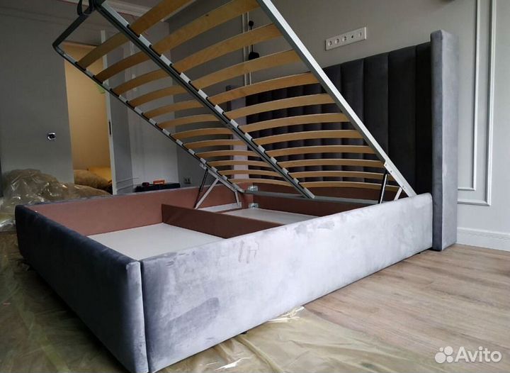 Дизайнерская кровать