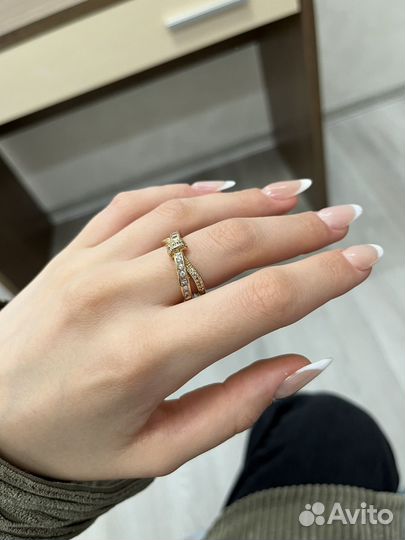 Кольцо женское