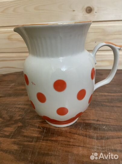 Кружка и молочник