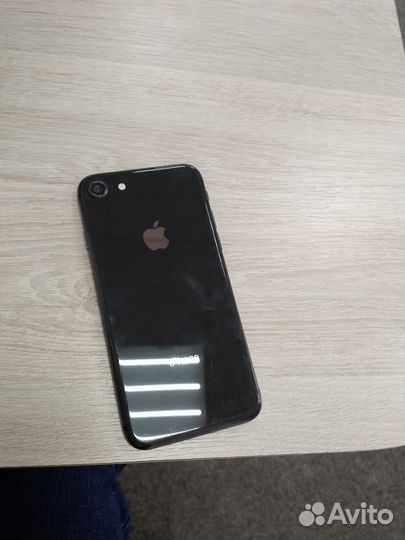 iPhone 8, 64 ГБ