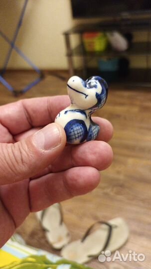 Статуэтка фарфор
