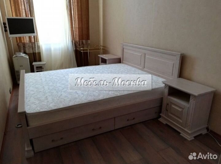 Кровати из массива дерева