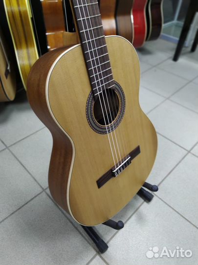 Классическая гитара Alhambra Open Pore Z-Nature