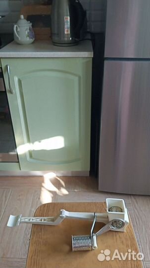 Терка для овощей с механическим приводом