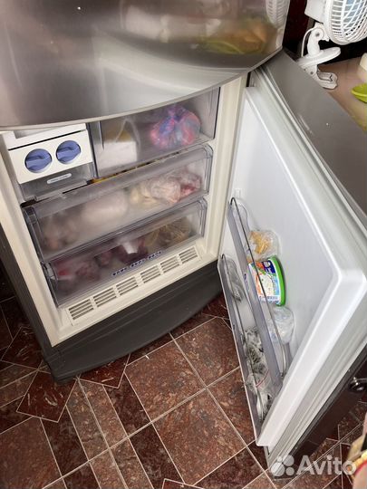 Холодильник whirlpool