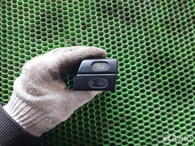 Кнопка обогрева заднего стекла Toyota Vista SV25