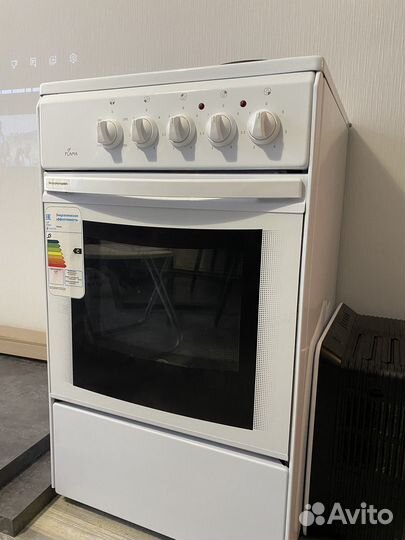 Бу Электрическая плита (50-55 см) Flama