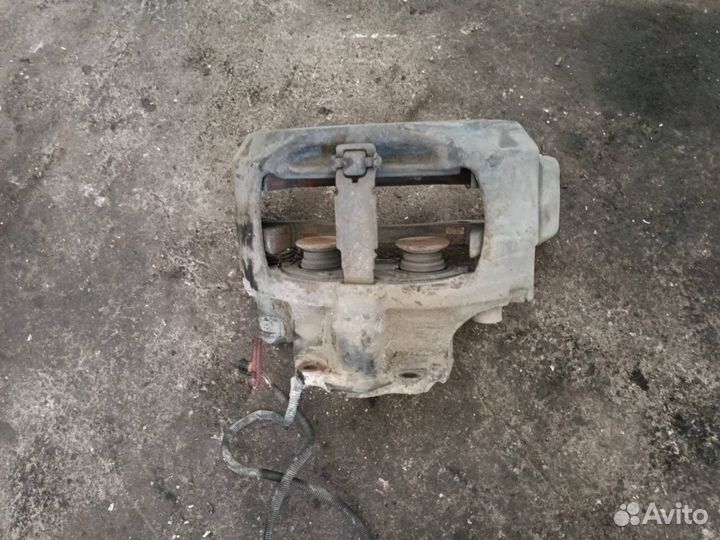 Суппорт тормозной передний MAN TGX 2008