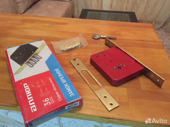 Замок врезной