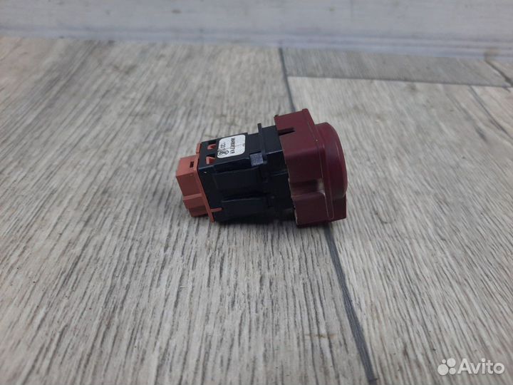 Кнопка аварийной сигнализации citroen C4