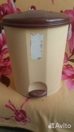 Ведерко для туалетной бумаги и мусора