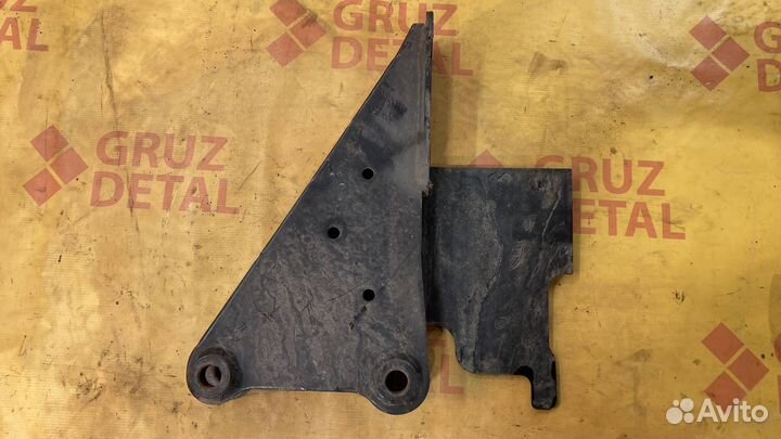 Кронштейн усилителя переднего бампера MAN TGX 2016