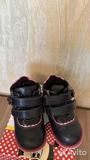 Ботинки демисезонные для девочки 22 размер