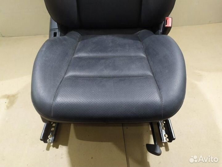 Сиденье переднее правое Mercedes-Benz GLK-Class