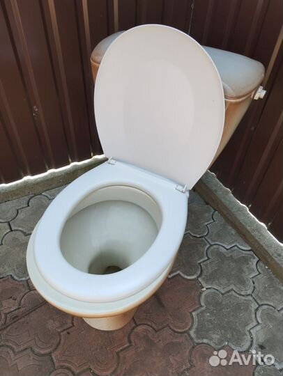 Унитаз керамический с бочком бу