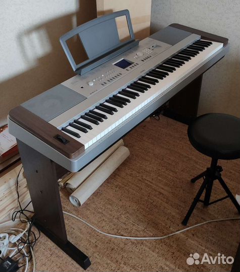 Yamaha DGX 640