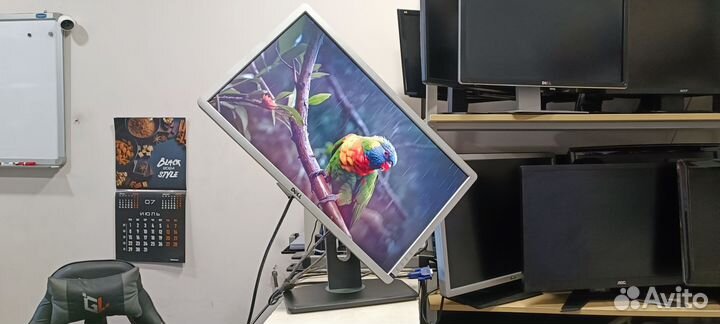 Монитор Dell 22
