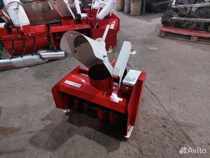 Снегоуборочная приставка 