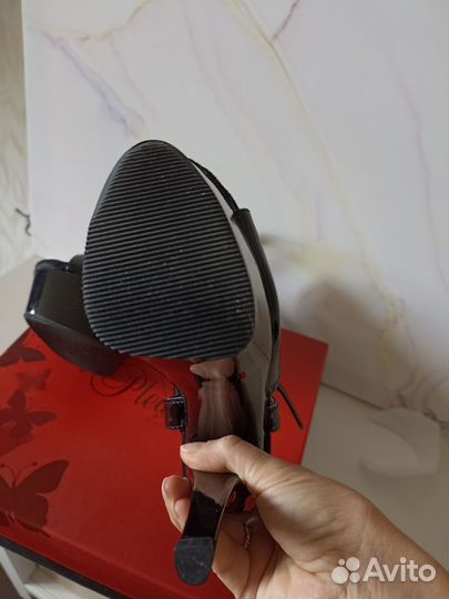 Стрипы pleaser 35