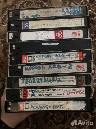 Кассеты с мултиками и филмоми