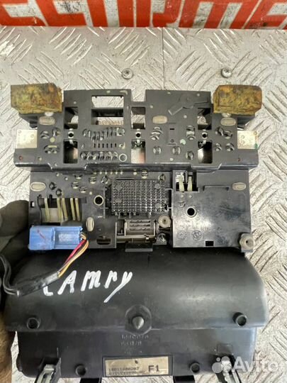 Плафон салона Тойота Камри XV40