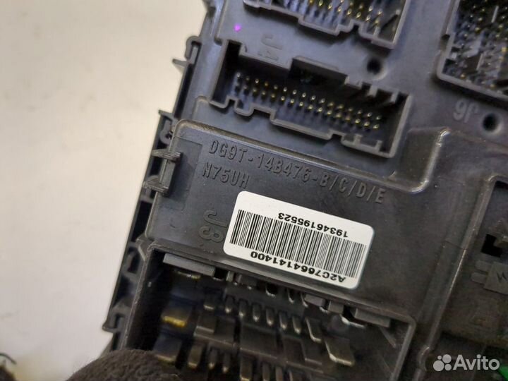 Блок предохранителей Ford Explorer 2019, 2020