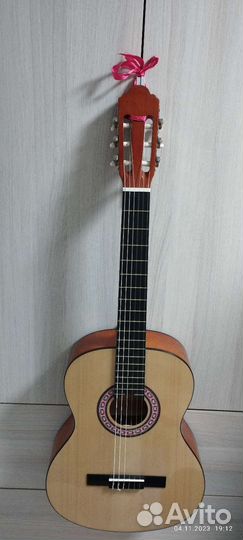Классическая гитара для новичков