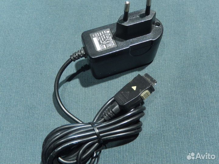 Зарядное устройство LG TA-25GR2 5.2V