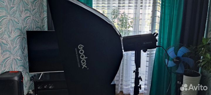 Осветители студийные Godox SL200ii Bi, SL200iii Bi