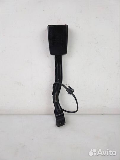 Ответная часть переднего правого ремня безоп. фол