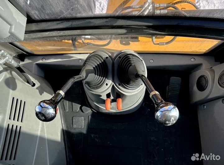 Экскаватор-погрузчик HDCM 4TX, 2024