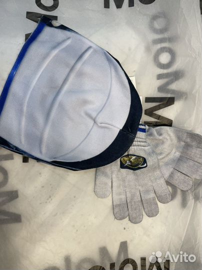 Шапка и перчатки Molo новые
