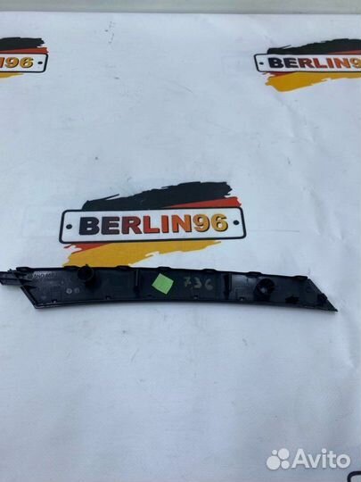 Накладка ручки двери передняя правая Volkswagen