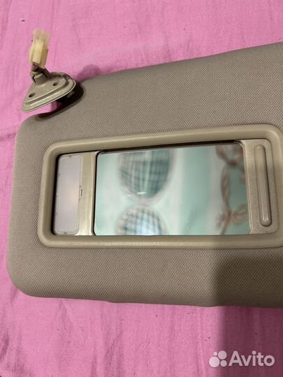 Солнцезащитный козырек на nissan tiida