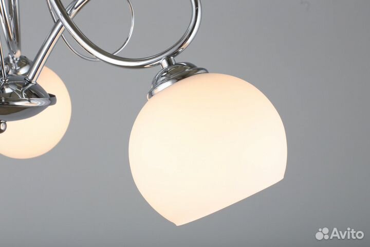 Люстра металл и стекло на кухню модерн