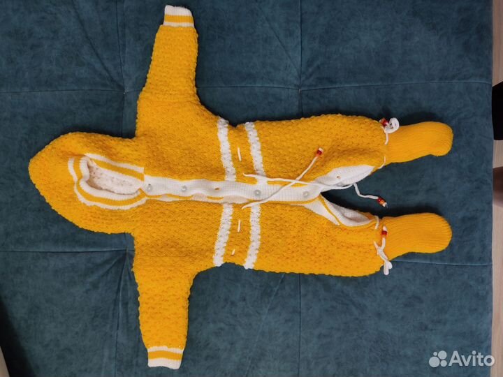 Вязаный костюм детский