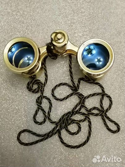 Бинокль театральный