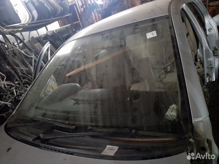 Стекло лобовое Toyota Corolla Runx NZE121 1NZ-FE