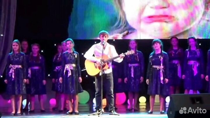 Живая музыка. Вокалист, звукорежиссер